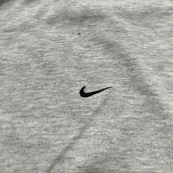 Vintage 2000's NIKE Embroidered Mini Swoosh Light Gray T-Shirt Size Large Greece - Picture 4 of 6